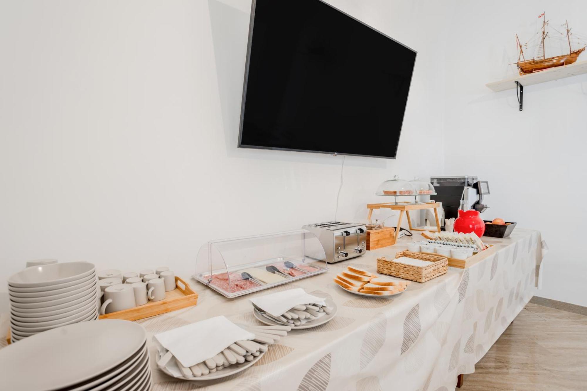 Pietramare Luxury Suites Барі Екстер'єр фото