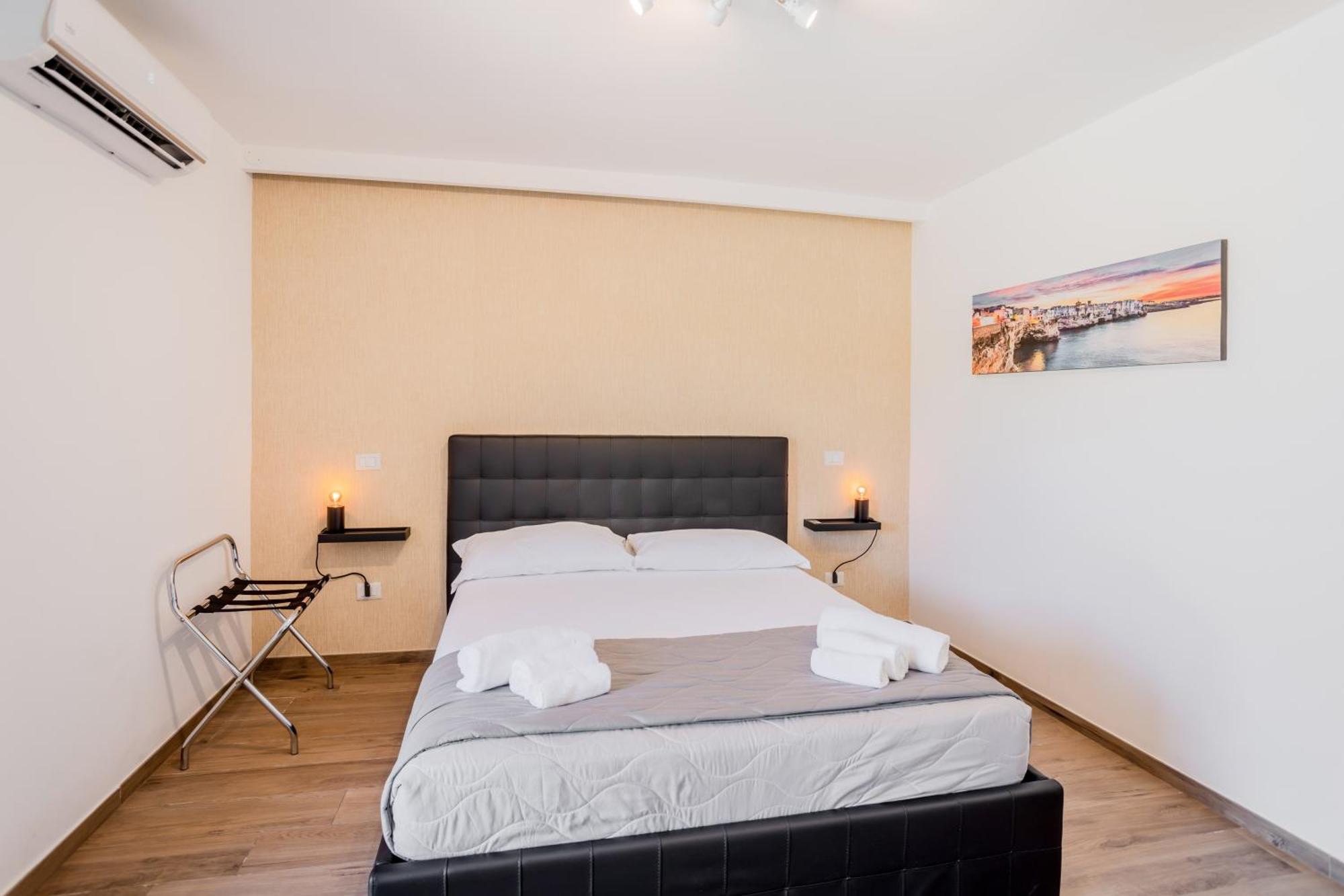Pietramare Luxury Suites Барі Екстер'єр фото