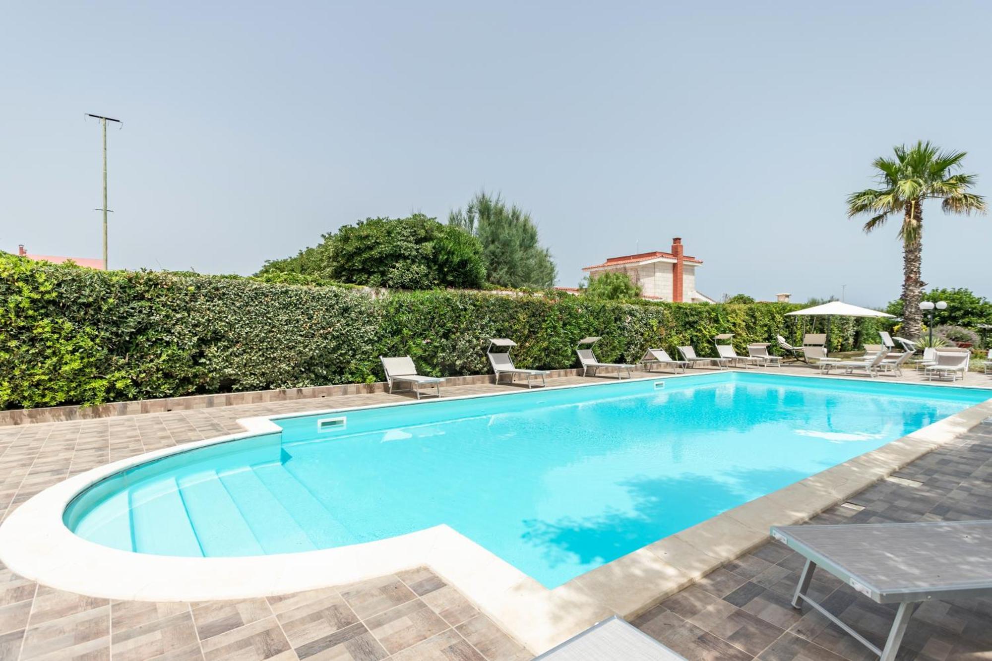 Pietramare Luxury Suites Барі Екстер'єр фото