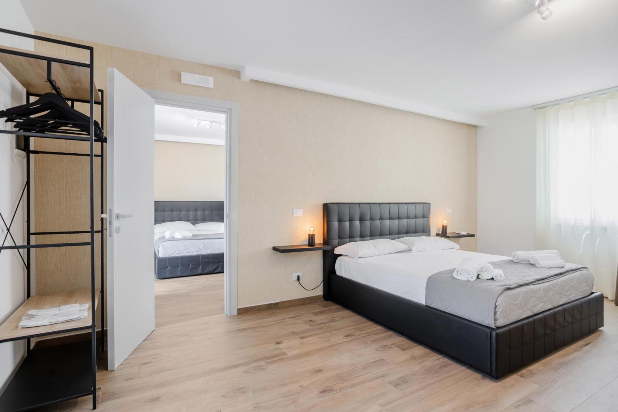 Pietramare Luxury Suites Барі Екстер'єр фото