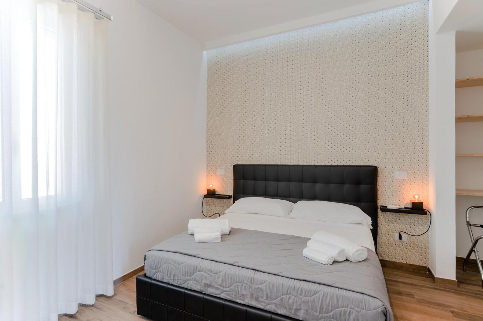 Pietramare Luxury Suites Барі Екстер'єр фото