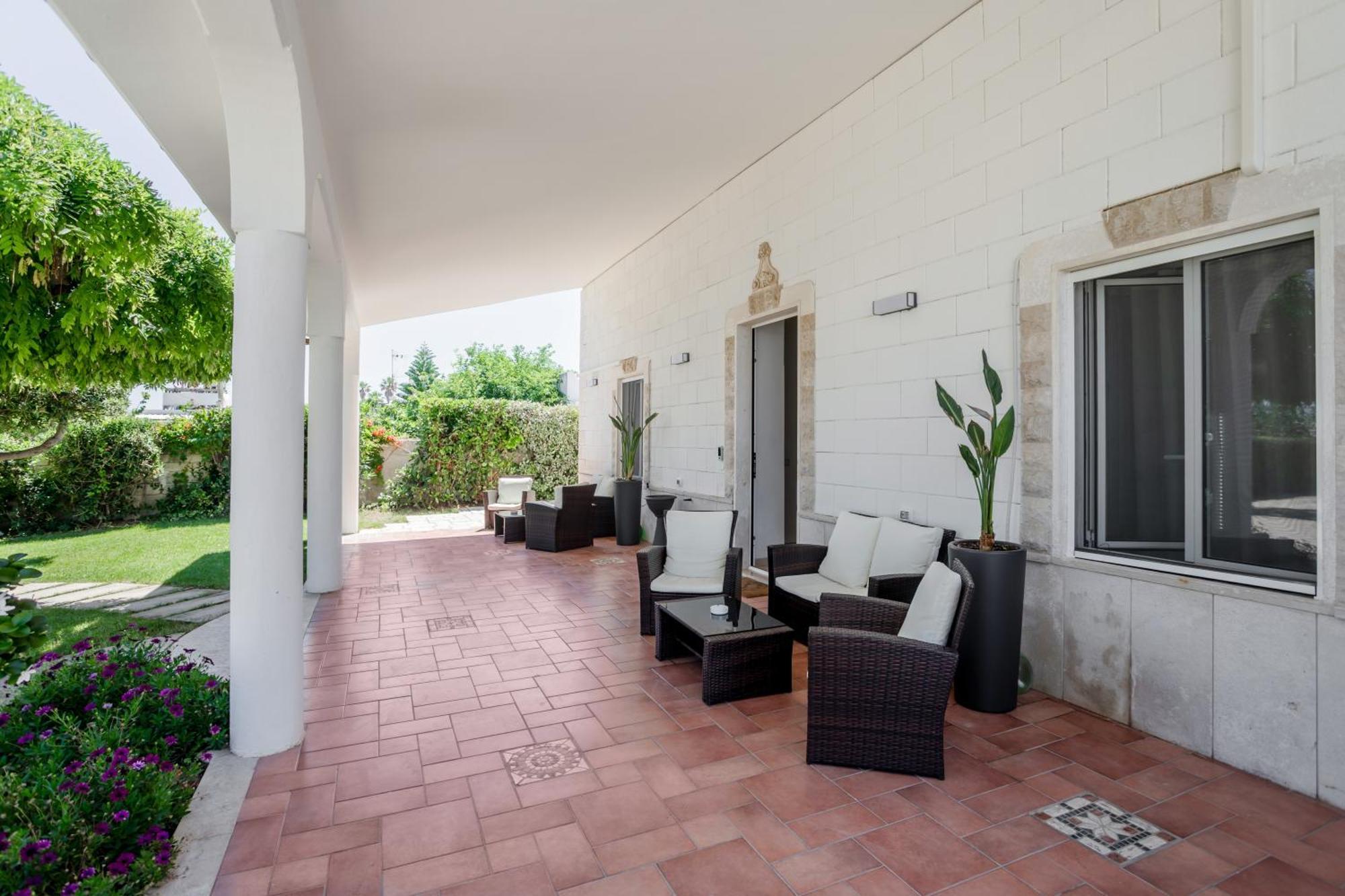 Pietramare Luxury Suites Барі Екстер'єр фото