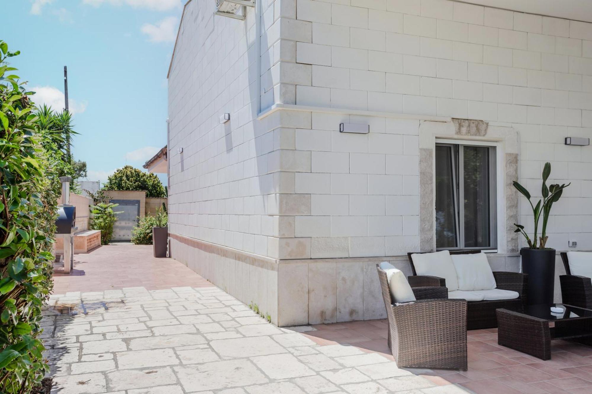 Pietramare Luxury Suites Барі Екстер'єр фото
