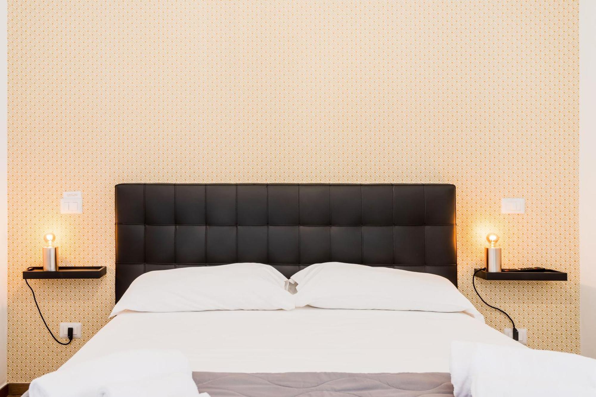 Pietramare Luxury Suites Барі Екстер'єр фото