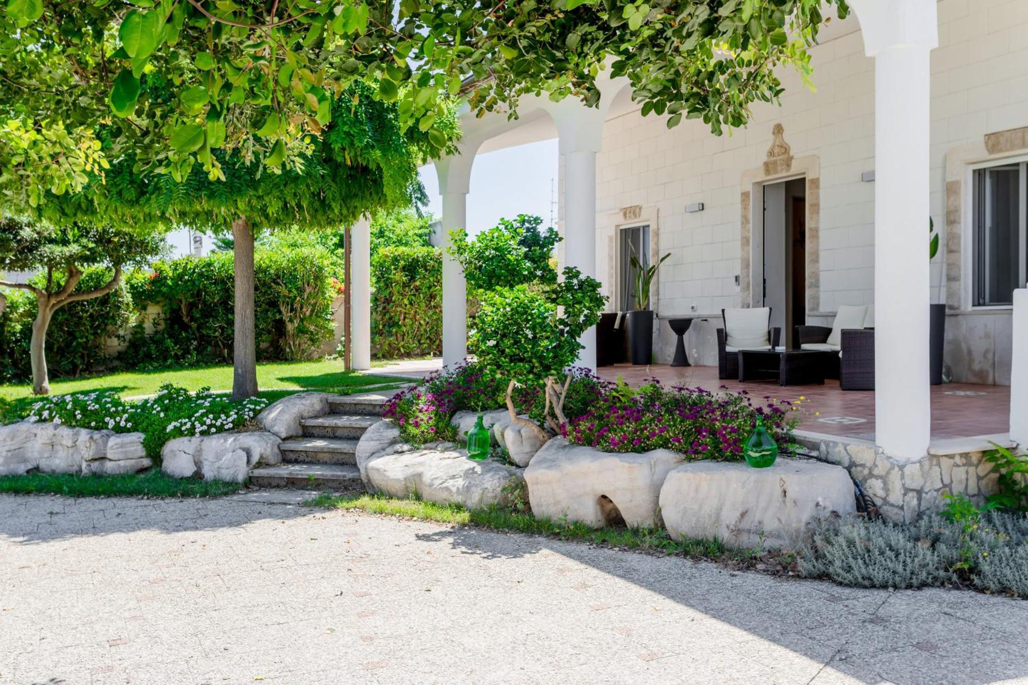 Pietramare Luxury Suites Барі Екстер'єр фото