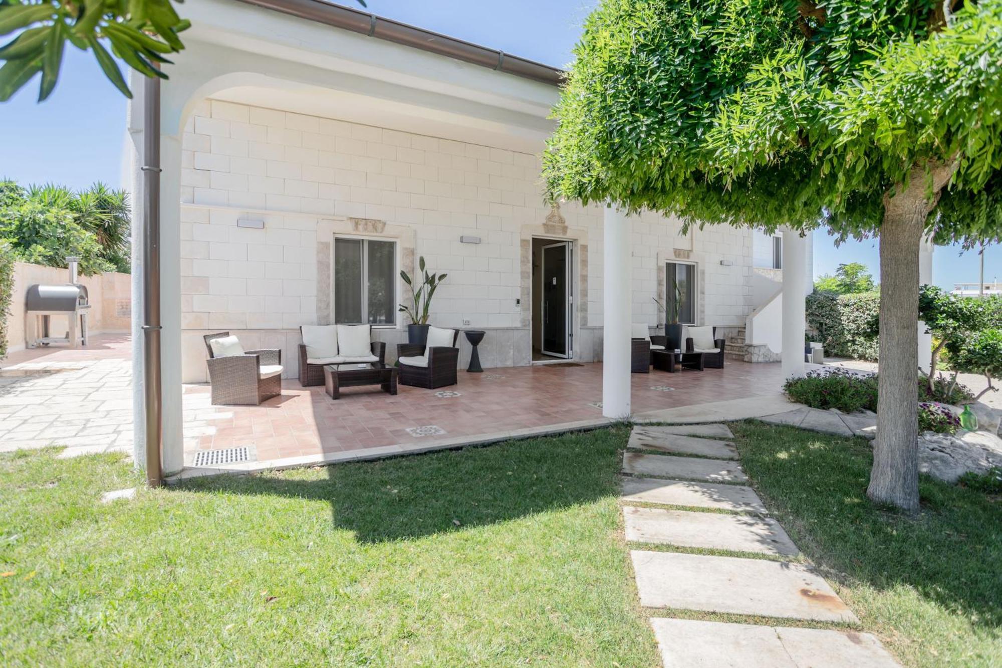 Pietramare Luxury Suites Барі Екстер'єр фото